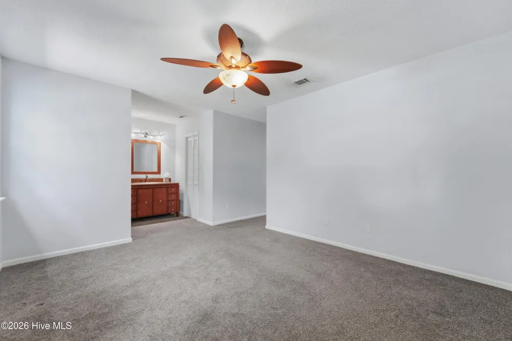 119 E Ivybridge Drive Hubert, NC 28539