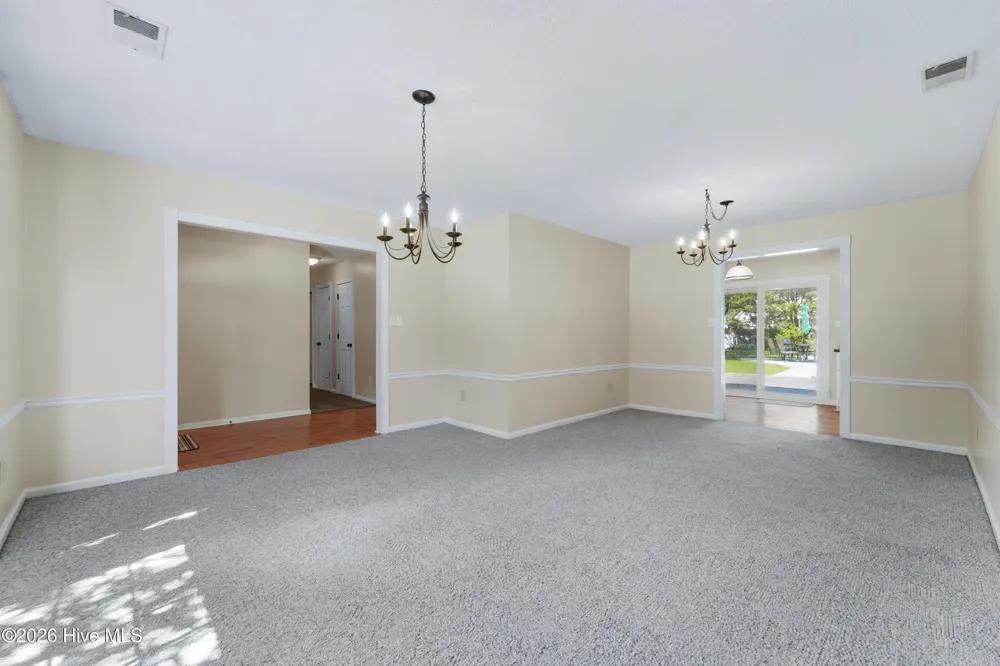119 E Ivybridge Drive Hubert, NC 28539