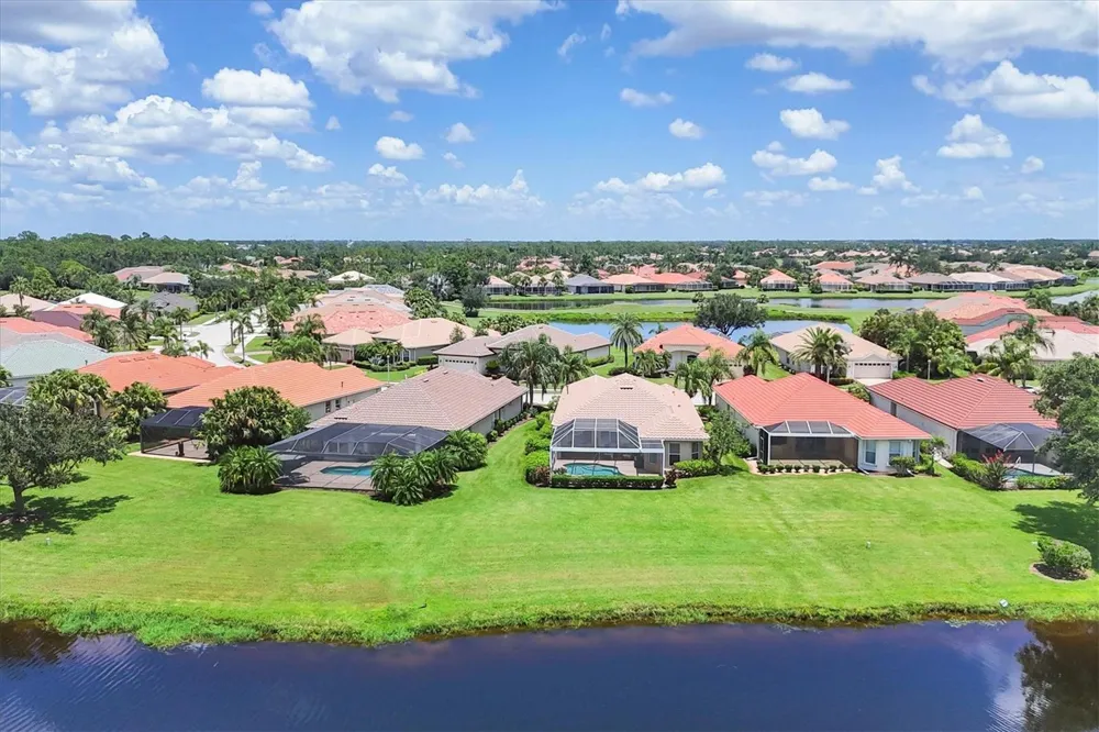 5641 WHISPERING OAKS DRIVE North Port, FL 34287