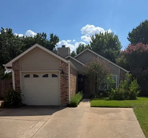 1828 Maplewood Trail