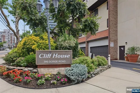 300 Gorge Road 57