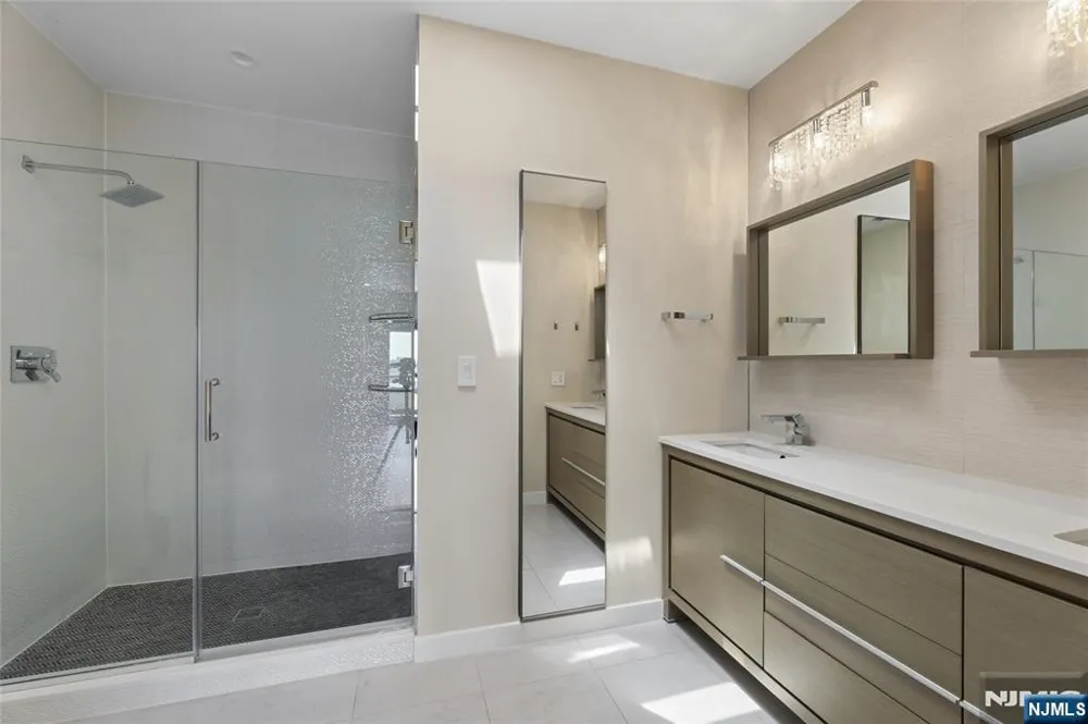300 Gorge Road 57 Cliffside Park, NJ 07010