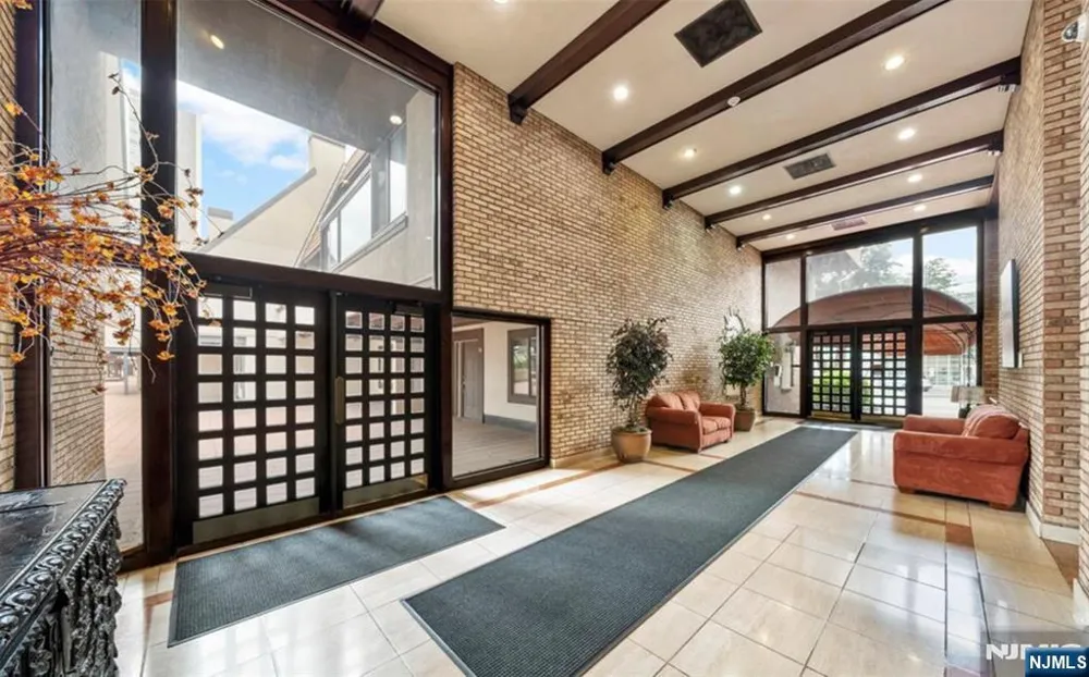300 Gorge Road 57 Cliffside Park, NJ 07010