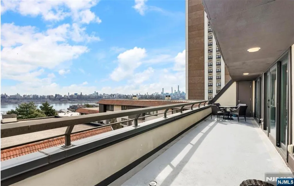 300 Gorge Road 57 Cliffside Park, NJ 07010