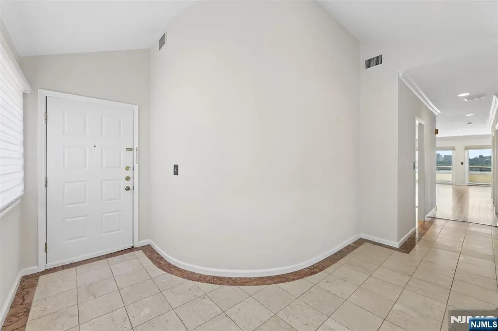 300 Gorge Road 57 Cliffside Park, NJ 07010