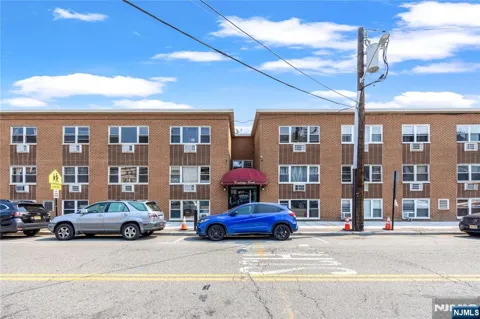 120 32nd Street 2B