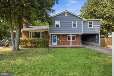 13 RICKOVER COURT
