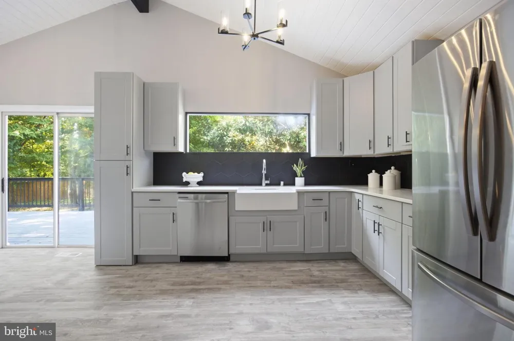 13 RICKOVER COURT Annapolis, MD 21401