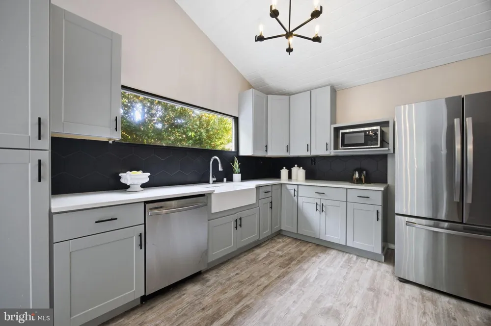 13 RICKOVER COURT Annapolis, MD 21401
