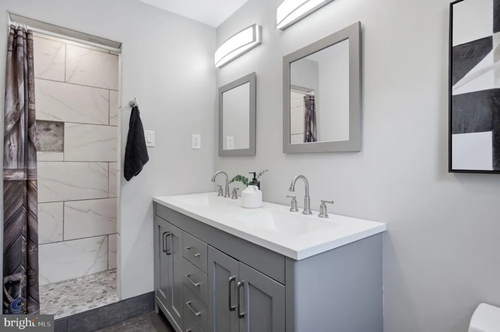 13 RICKOVER COURT Annapolis, MD 21401