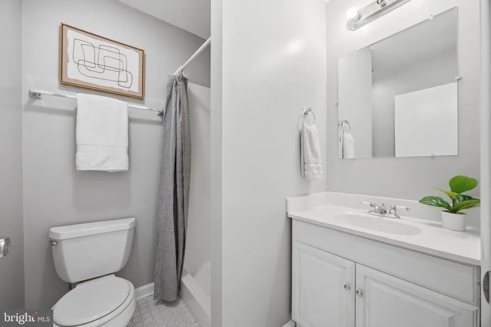 13 RICKOVER COURT Annapolis, MD 21401