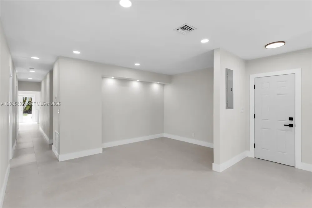 1525 NE 18th Ave Fort Lauderdale, FL 33304