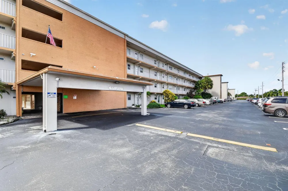 230 NE 26th Avenue #412 Boynton Beach, FL 33435