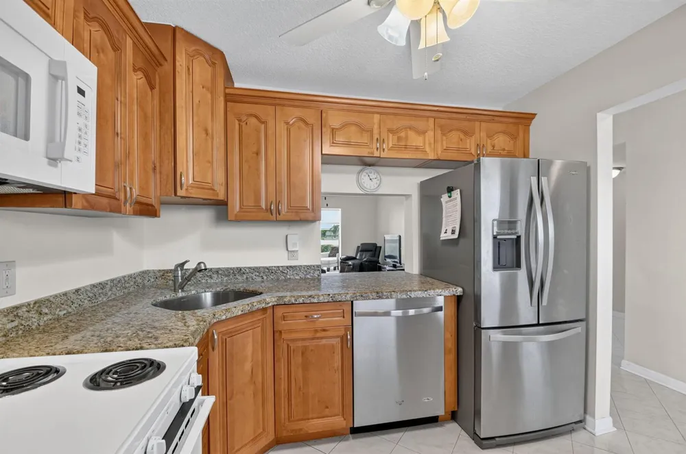 230 NE 26th Avenue #412 Boynton Beach, FL 33435