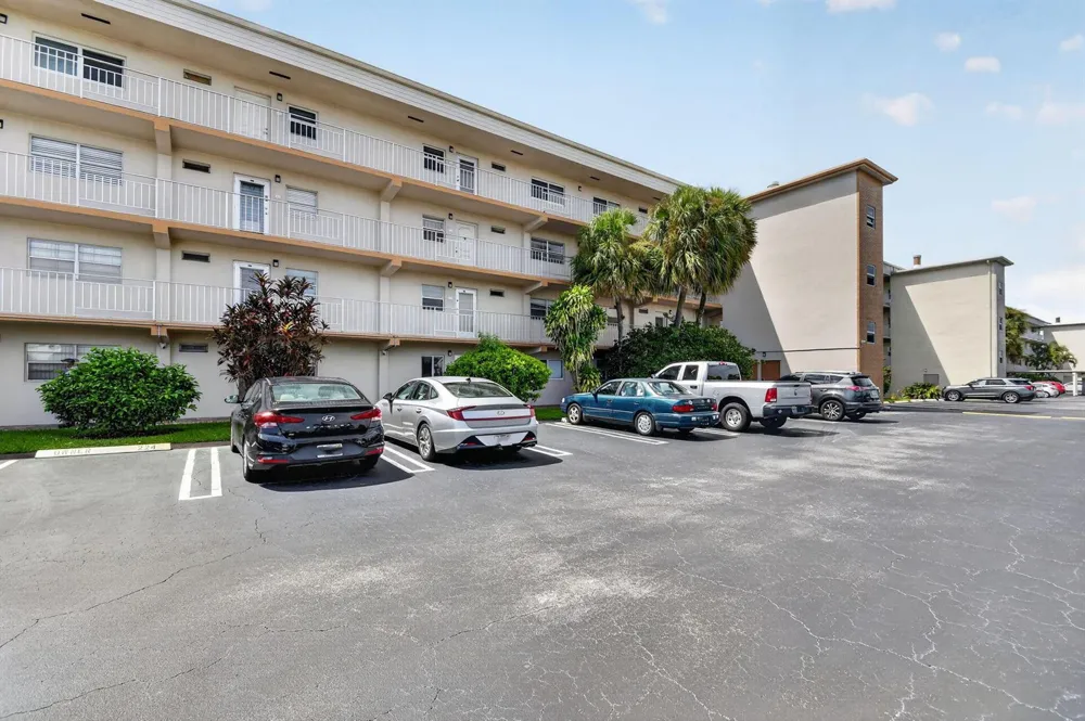 230 NE 26th Avenue #412 Boynton Beach, FL 33435