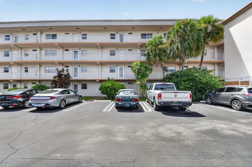 230 NE 26th Avenue #412 Boynton Beach, FL 33435