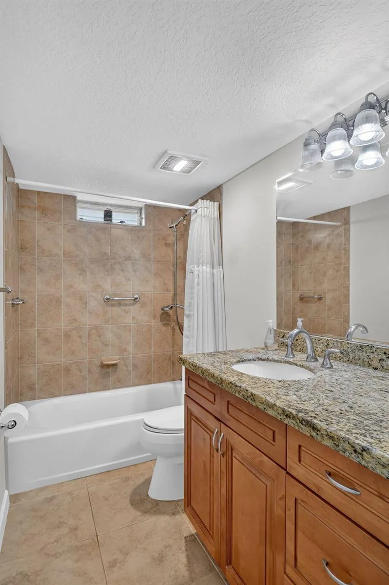 230 NE 26th Avenue #412 Boynton Beach, FL 33435