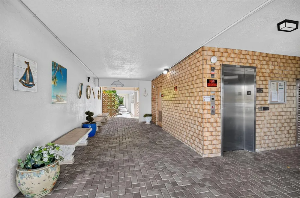 230 NE 26th Avenue #412 Boynton Beach, FL 33435