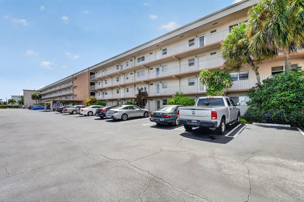 230 NE 26th Avenue #412 Boynton Beach, FL 33435