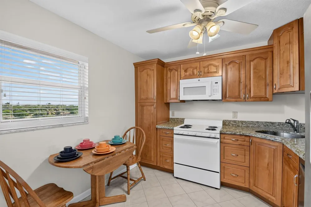 230 NE 26th Avenue #412 Boynton Beach, FL 33435