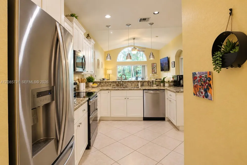 22023 SW 95th Pl Cutler Bay, FL 33190