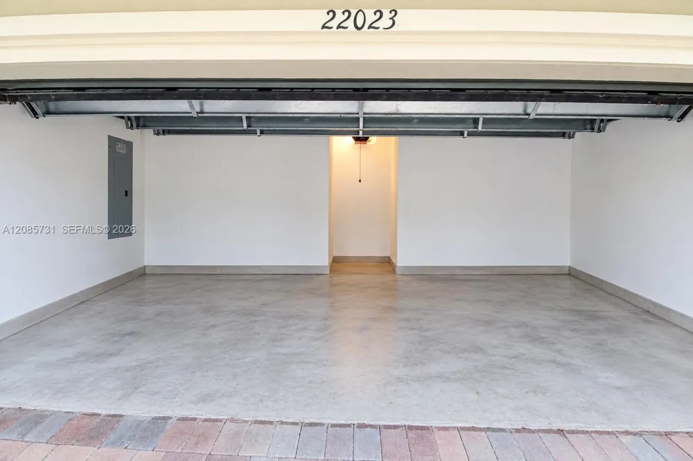 22023 SW 95th Pl Cutler Bay, FL 33190
