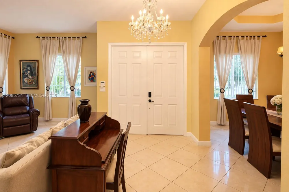 22023 SW 95th Pl Cutler Bay, FL 33190