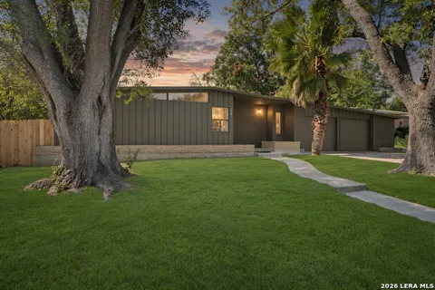 118 MAPLEWOOD LN