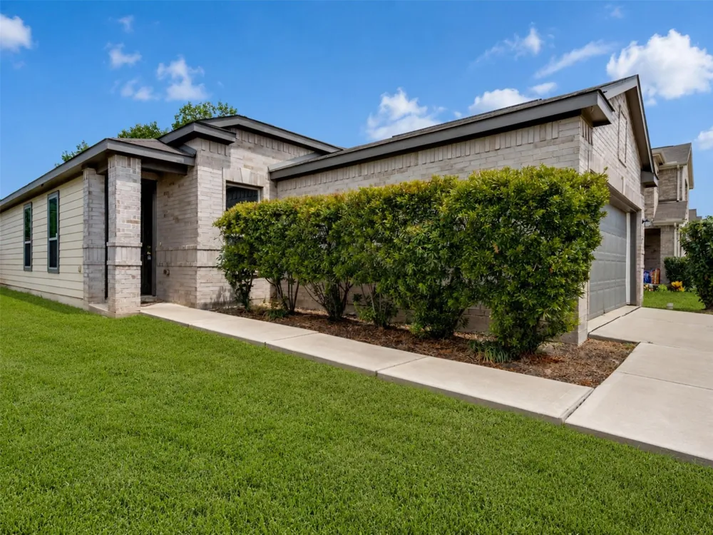 6011 Whitewing Road Rosenberg, TX 77469