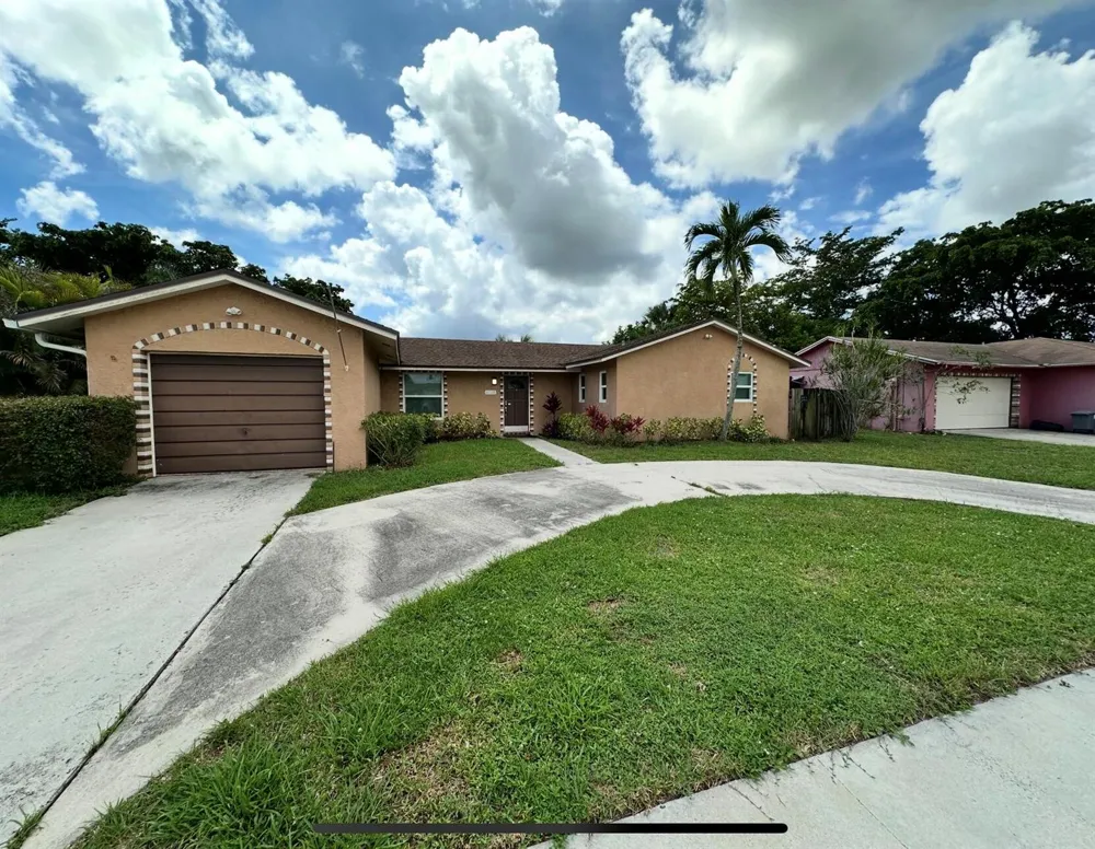 6528 COUNTRY WOOD WAY Delray Beach, FL 33484