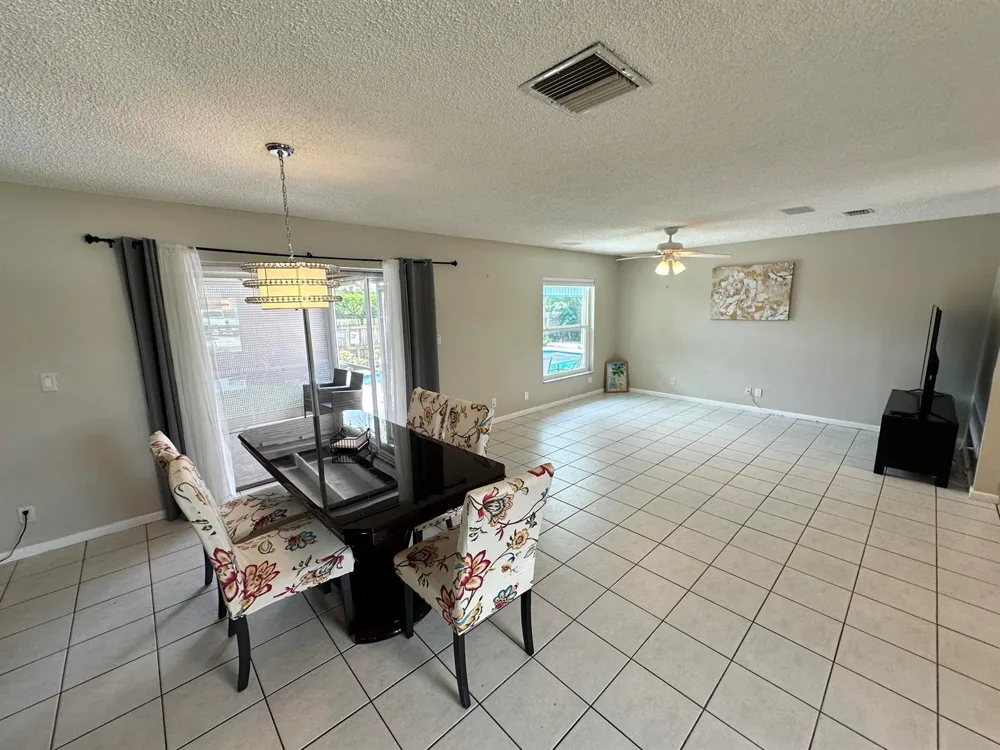6528 COUNTRY WOOD WAY Delray Beach, FL 33484
