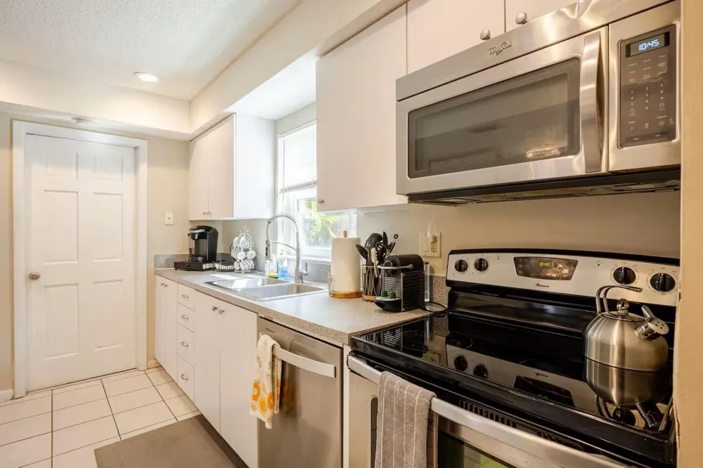 6528 COUNTRY WOOD WAY Delray Beach, FL 33484