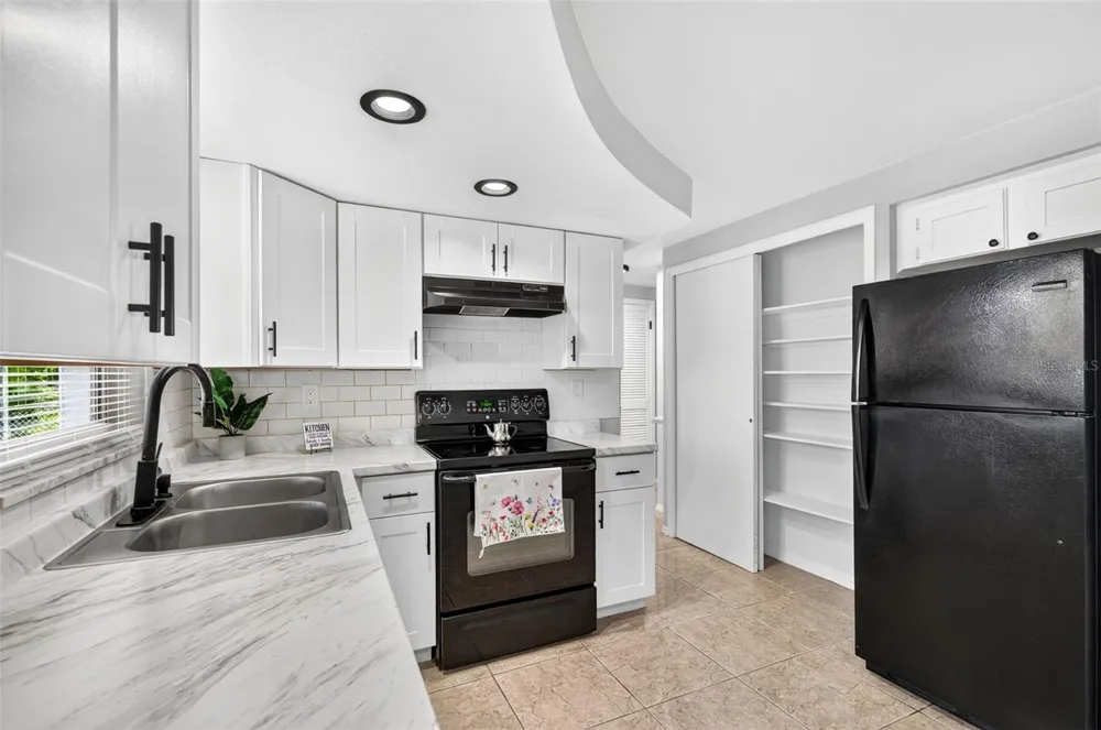 4125 OAKFIELD AVENUE Holiday, FL 34691