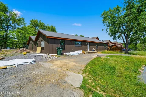 212 Caton Rd