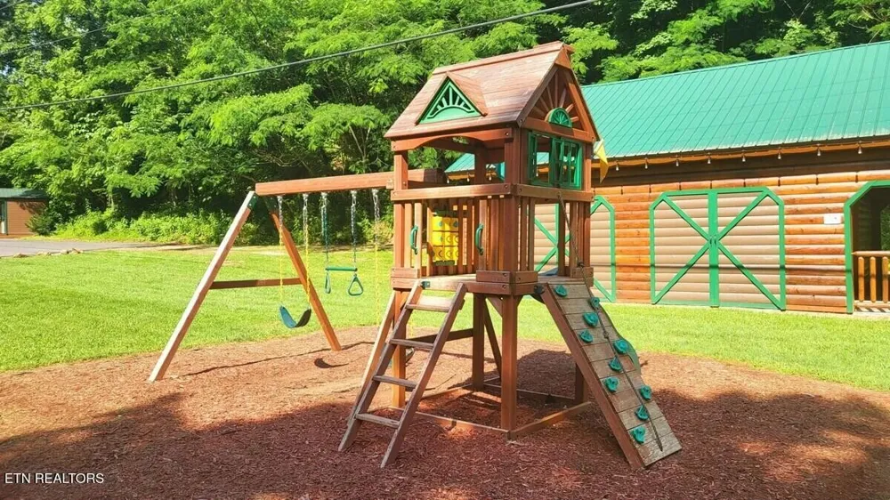 2759 Overholt Tr Sevierville, TN 37862