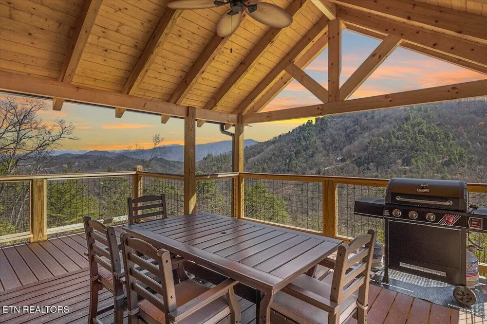 2759 Overholt Tr Sevierville, TN 37862