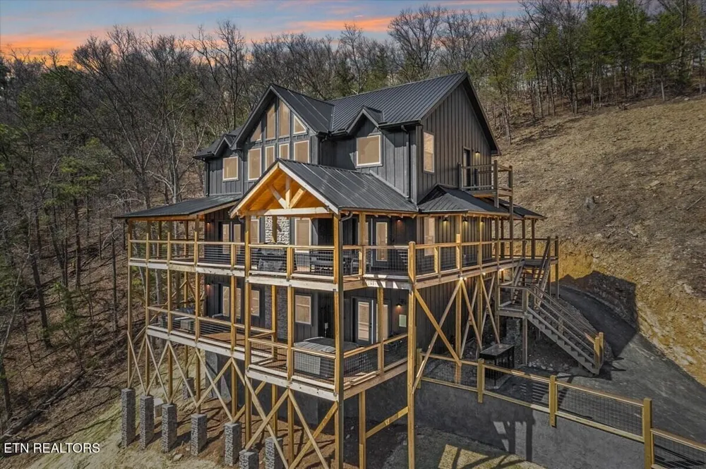 2759 Overholt Tr Sevierville, TN 37862