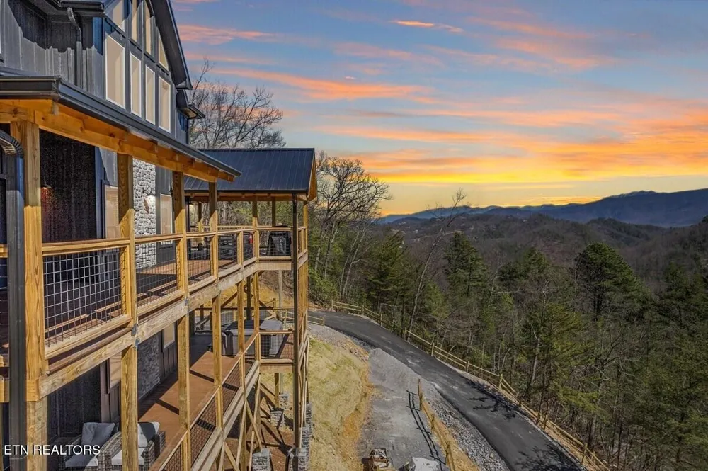 2759 Overholt Tr Sevierville, TN 37862