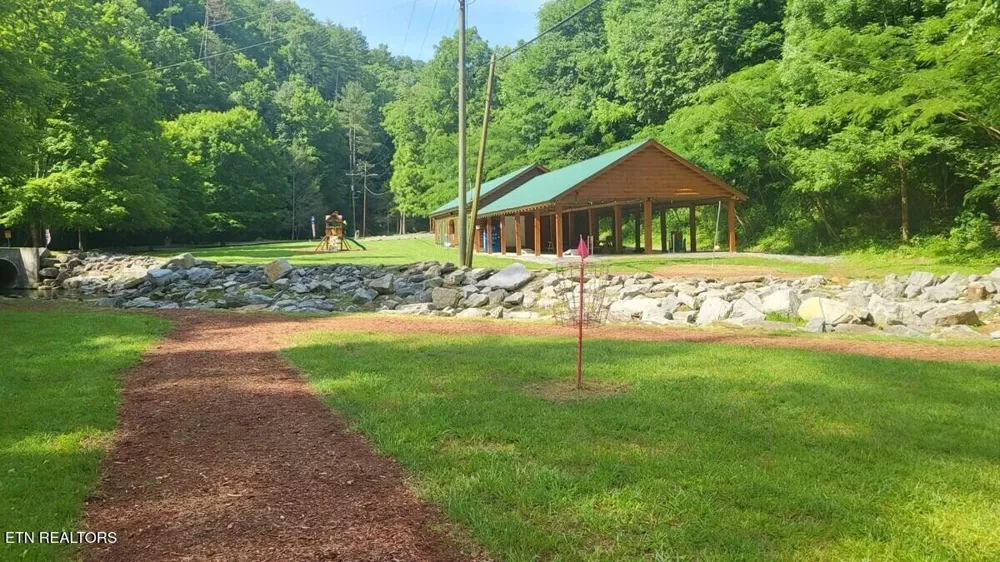 2759 Overholt Tr Sevierville, TN 37862