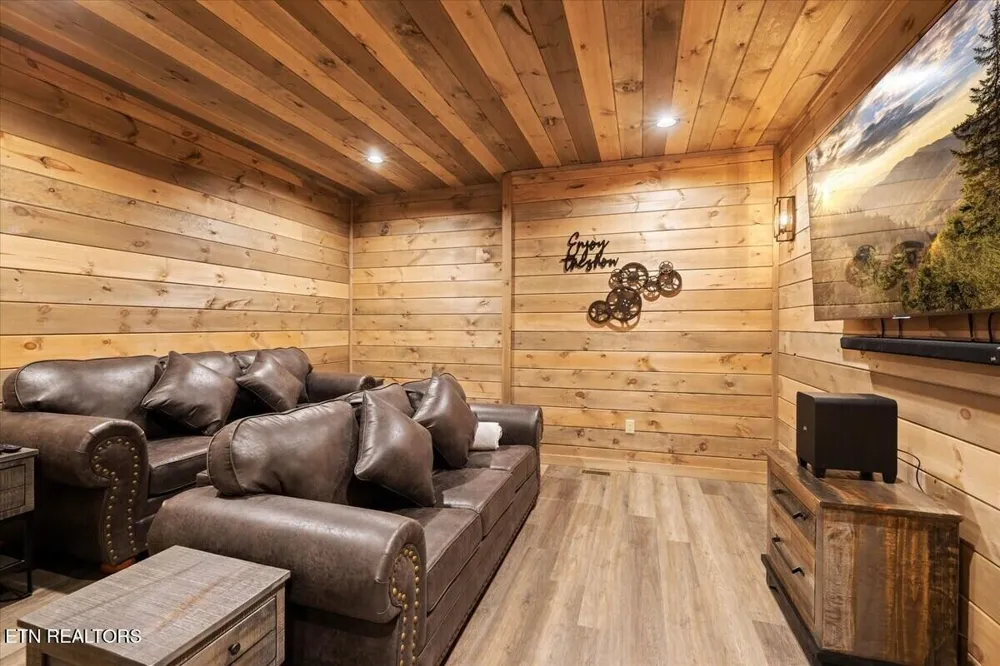 2759 Overholt Tr Sevierville, TN 37862