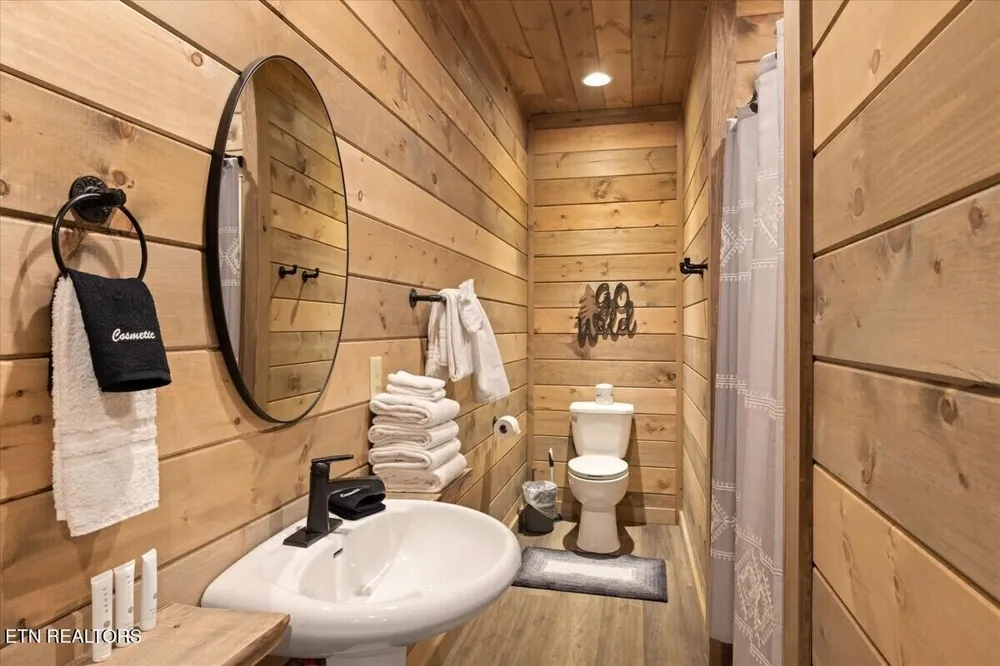 2759 Overholt Tr Sevierville, TN 37862