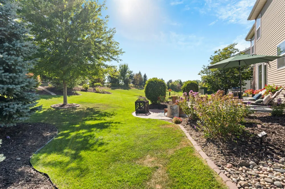 2442 Lacy Lane Victoria, MN 55386