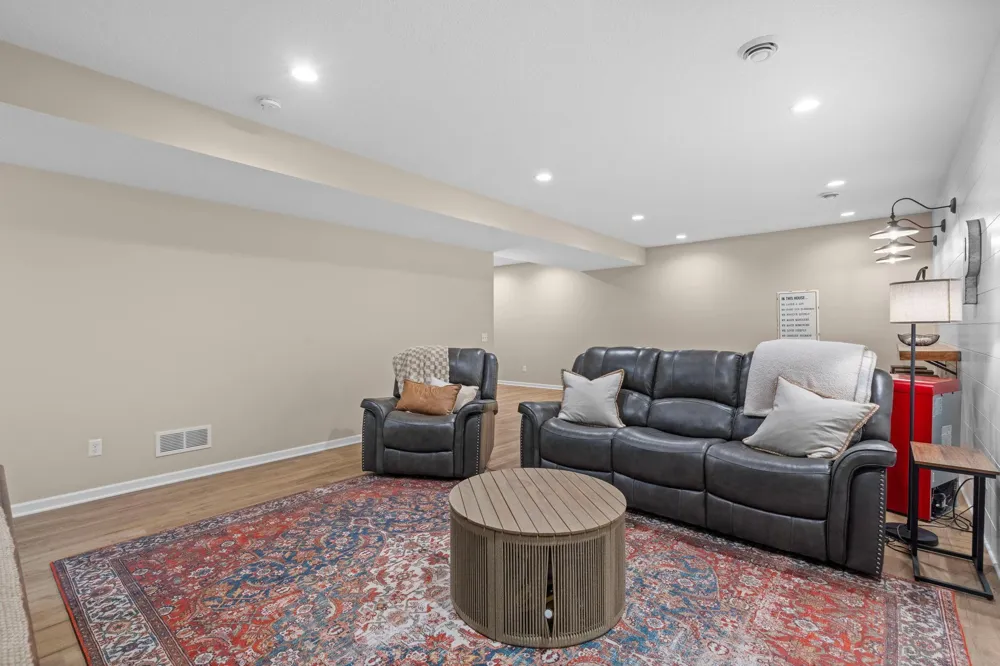 2442 Lacy Lane Victoria, MN 55386