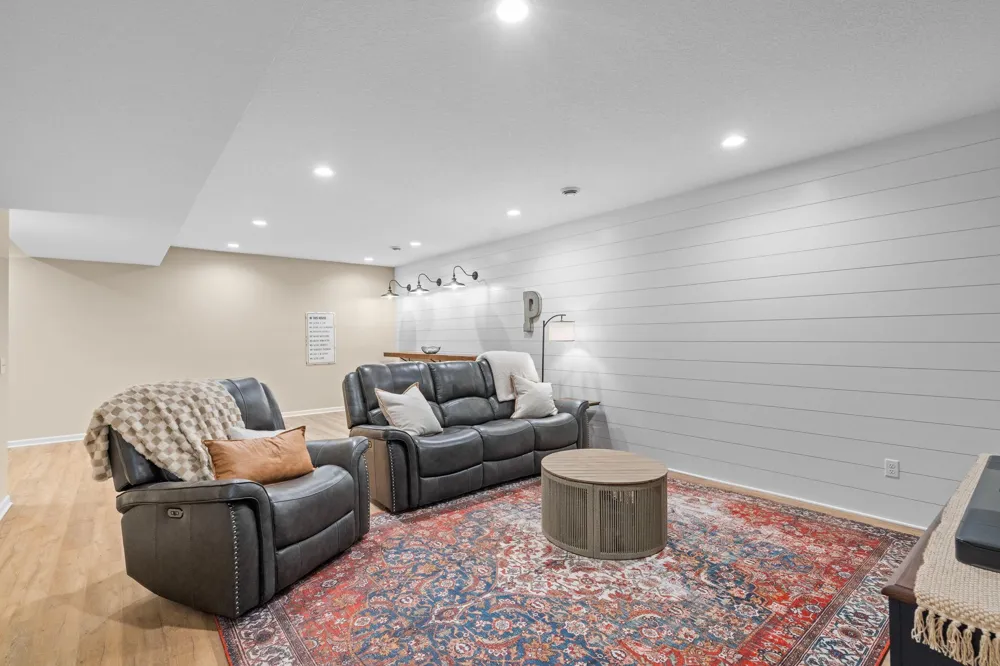 2442 Lacy Lane Victoria, MN 55386