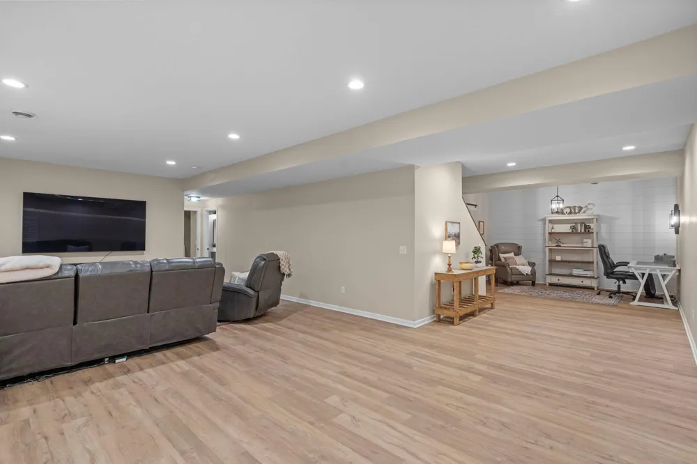 2442 Lacy Lane Victoria, MN 55386
