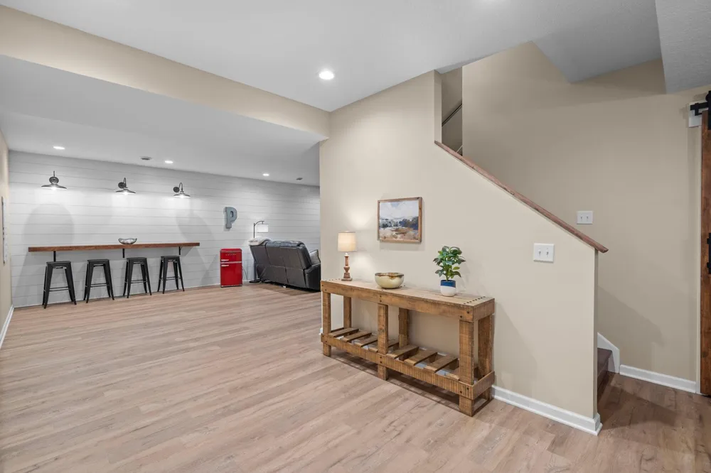 2442 Lacy Lane Victoria, MN 55386