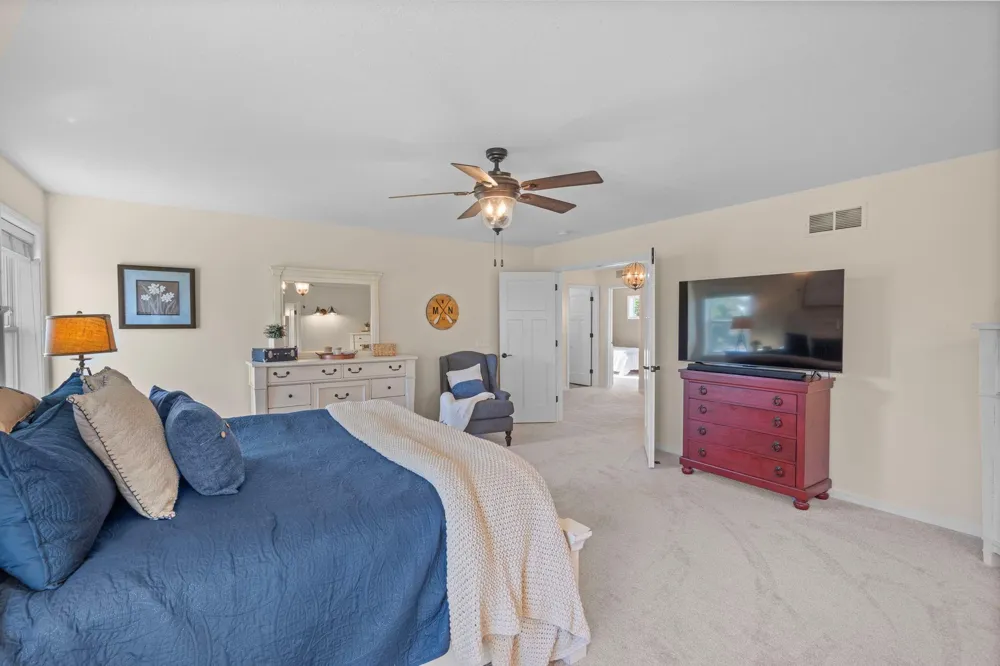 2442 Lacy Lane Victoria, MN 55386