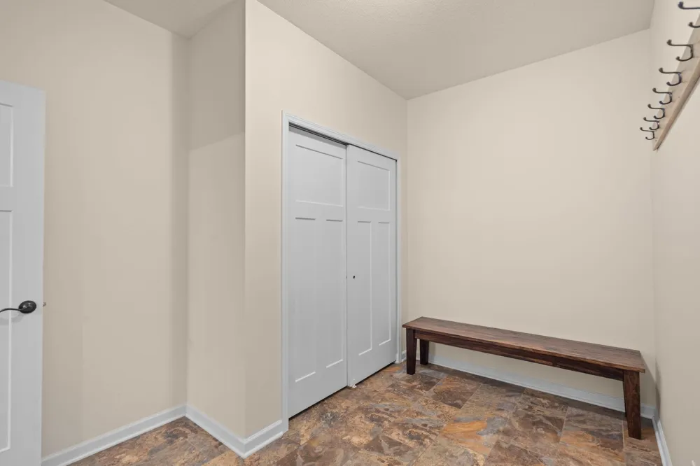 2442 Lacy Lane Victoria, MN 55386