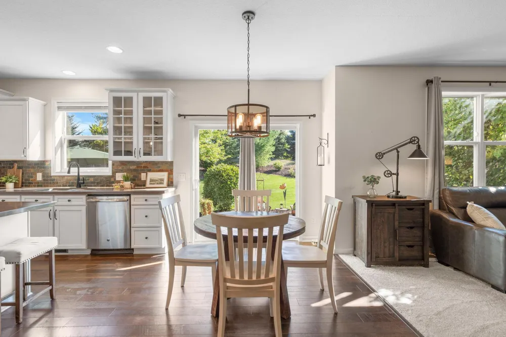2442 Lacy Lane Victoria, MN 55386