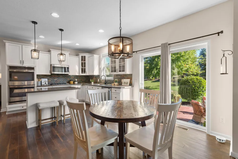 2442 Lacy Lane Victoria, MN 55386